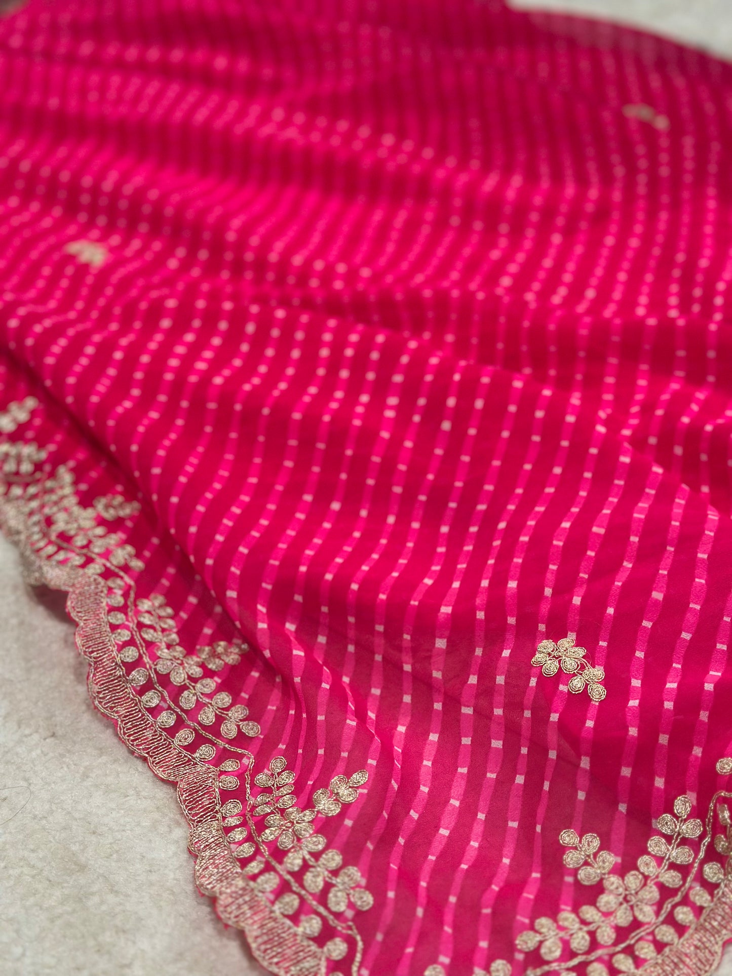 SF1902 - Pink Leheriya Saree