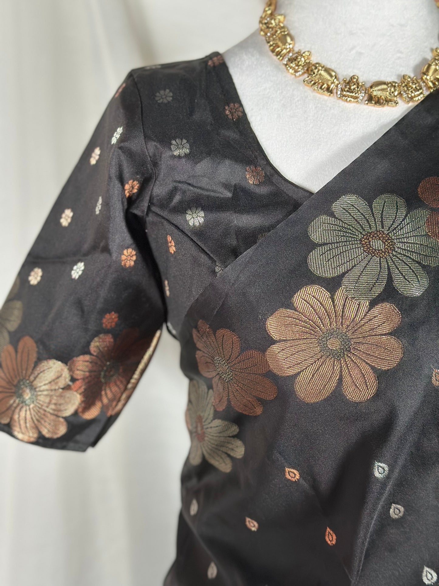 SJ15032 - Semi soft silk Saree (Black)