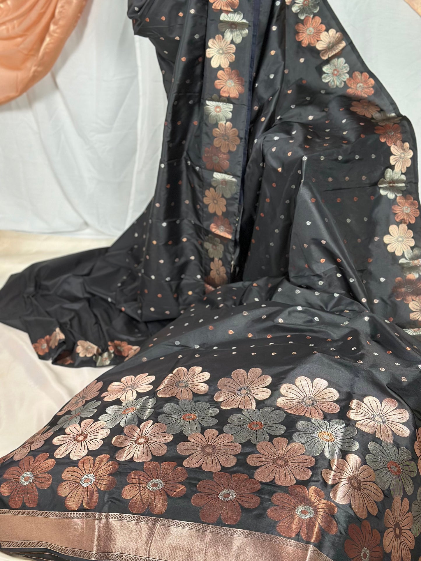 SJ15032 - Semi soft silk Saree (Black)